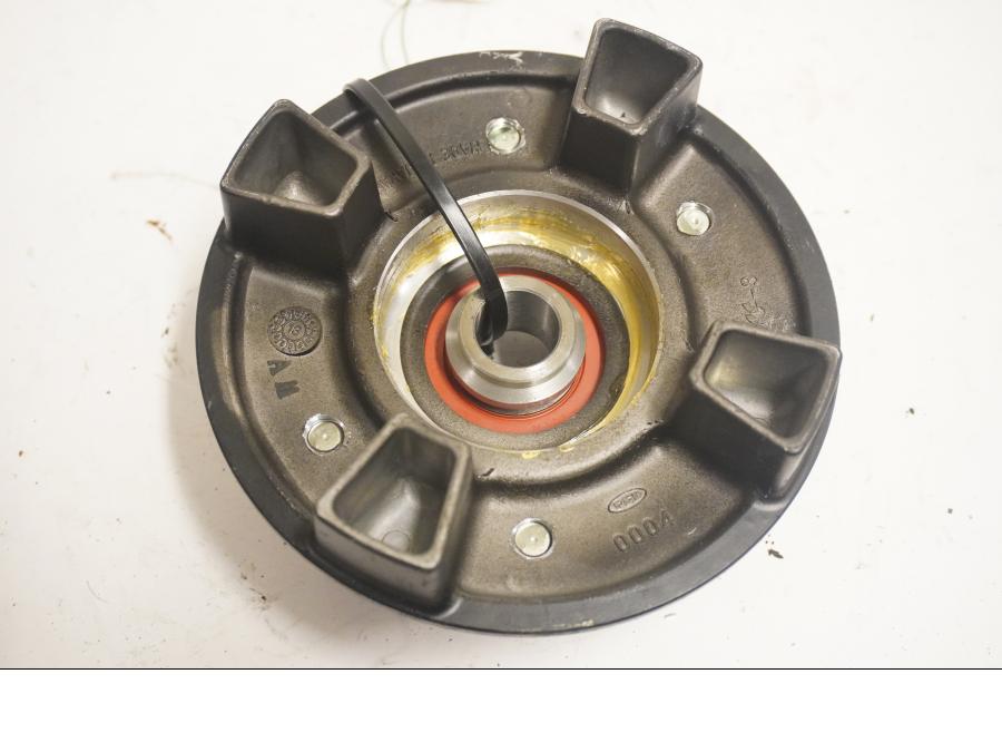 Baksidan på Drevfäste från en Kawasaki Z 1000 -2014 motorcykel.