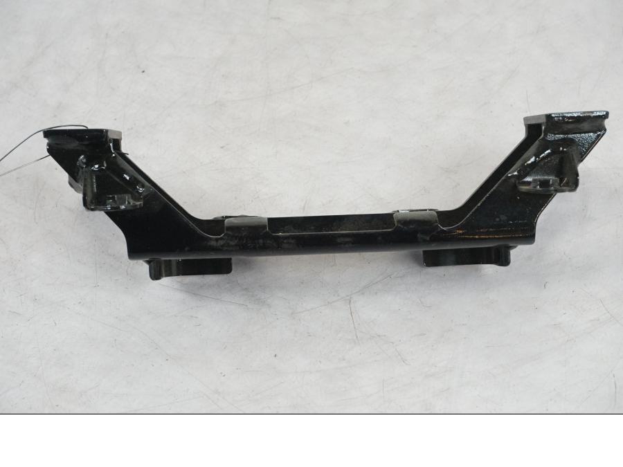 Vänster sida på Sadelfäste från en Kawasaki Z 900 -2019 motorcykel.