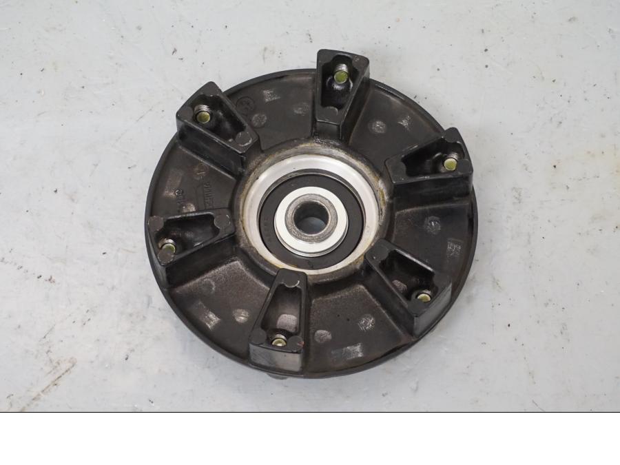 Baksidan på Drevfäste från en Yamaha XJ 6 -2011 motorcykel.