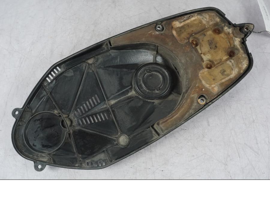 Extrabild1 på Generatorkåpa från en BMW R 1200 GS -2005 motorcykel.