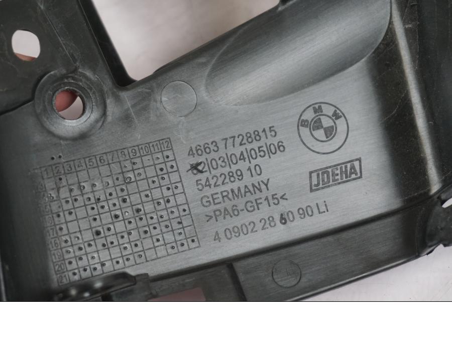 Vänster sida på Strålkastare från en BMW R 1250 RT -2024 motorcykel.