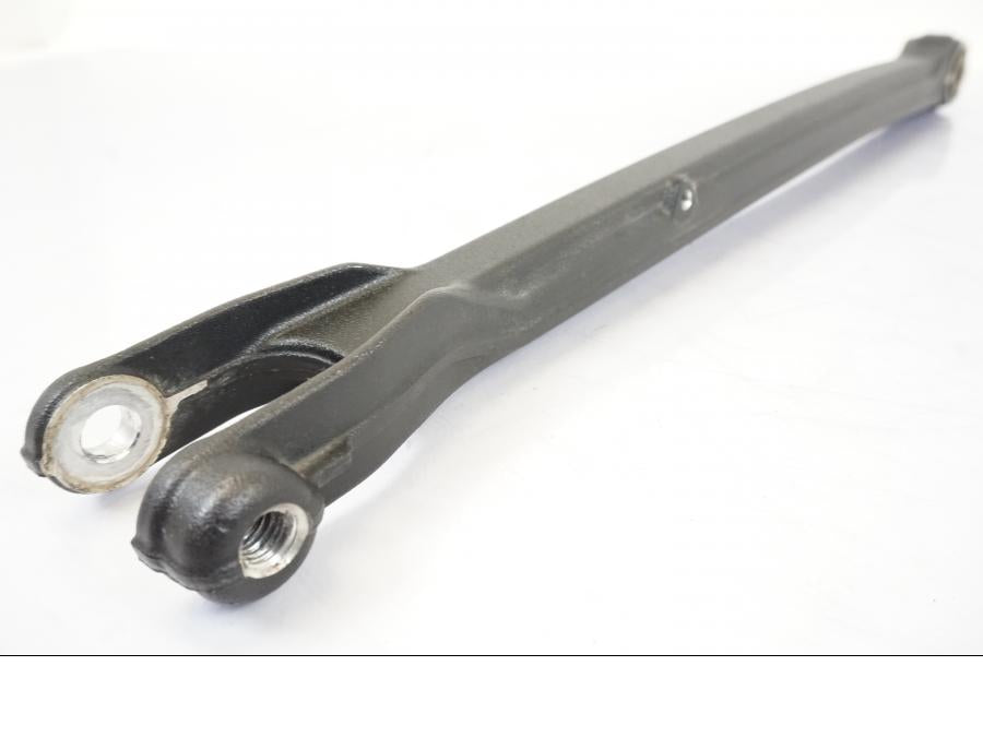 Snett nerifrån på Svinglänkage från en BMW R 1250 GS -2019 motorcykel.