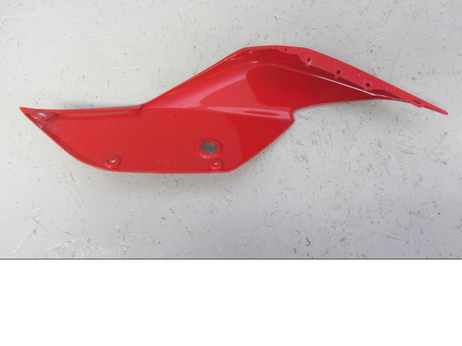 Höger sida på Bakvinge från en Ducati Panigale 959 -2016 motorcykel.