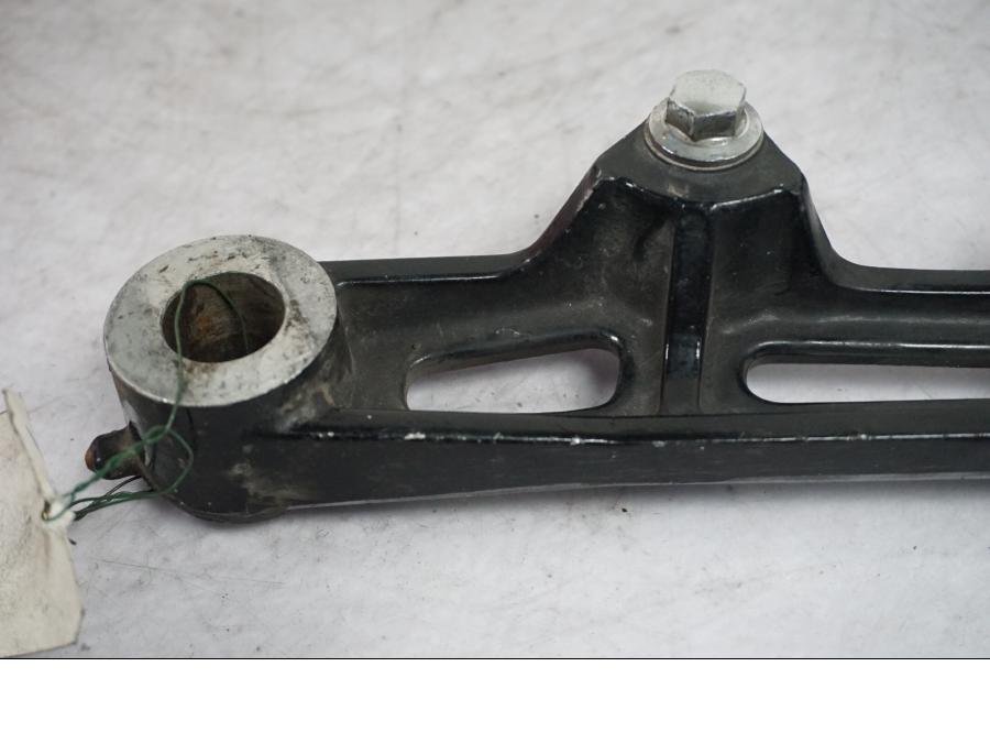 Vänster sida på Bromsoksfäste från en Yamaha FJ 1200 -1991 motorcykel.