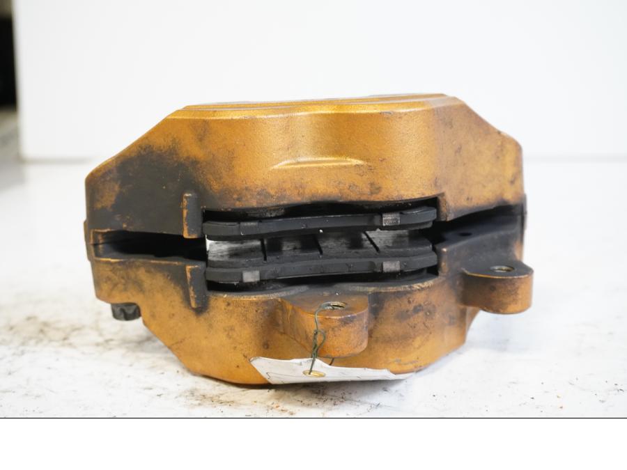 Höger sida på Bromsok från en Kawasaki Z 1000 -2003 motorcykel.