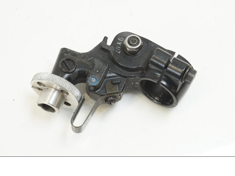 Vänster sida på Kopplingsklo från en Yamaha YZF 1000 R1 -2001 motorcykel.