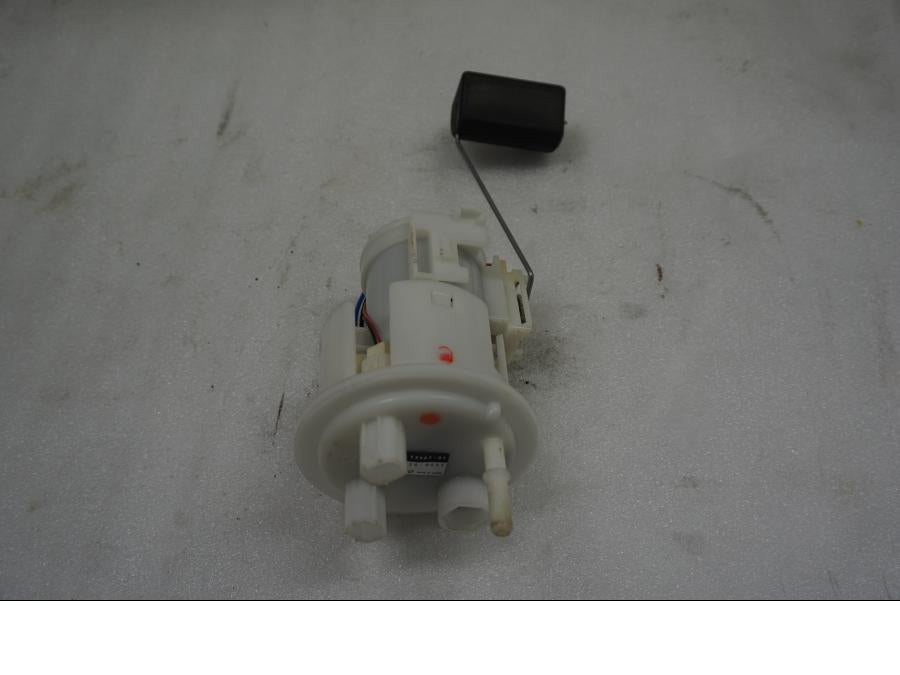 Vänster sida på Bensinpump insprut från en Yamaha FZ1-SA -2007 motorcykel.