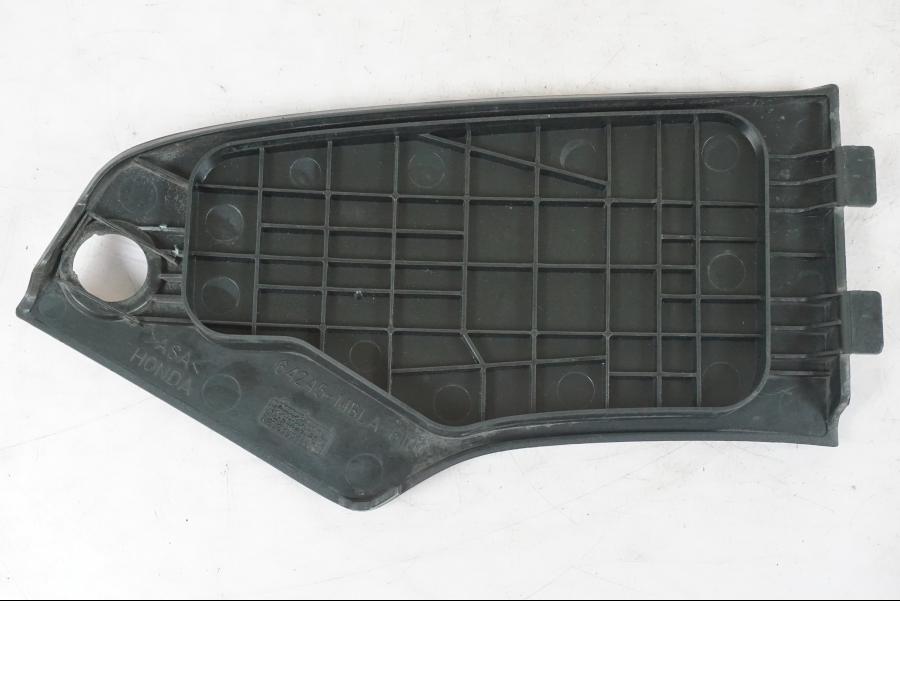 Höger sida på Sidkåpslucka från en Honda NT 650 V -2002 motorcykel.