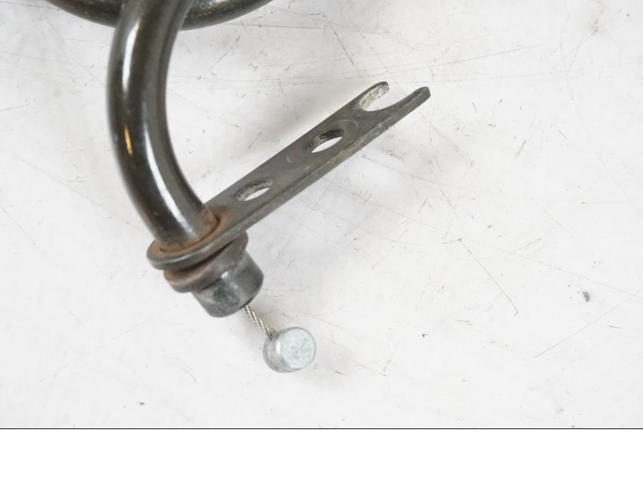 Vänster sida på Gasvajer från en Suzuki GSX-R 750 -2007 motorcykel.