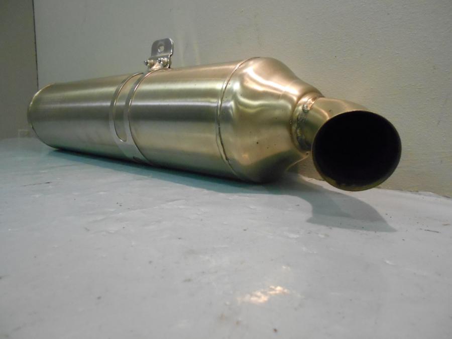 Höger sida på Ljuddämpare från en BMW F 800 S -2005 motorcykel.