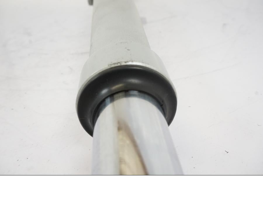 Extrabild1 på Gaffelben från en BMW R 1150 RS -2003 motorcykel.