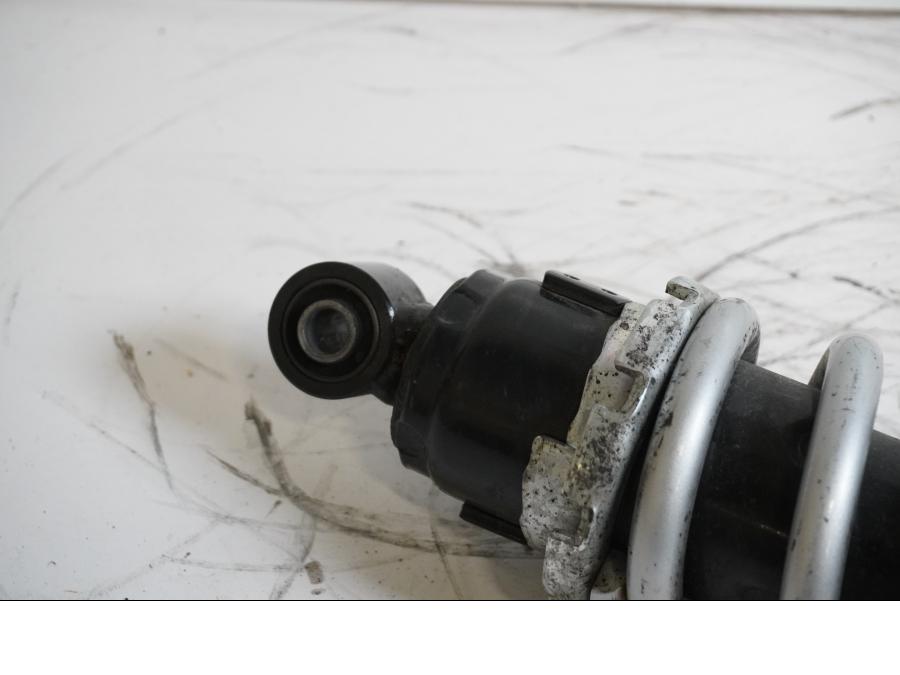 Vänster sida på Stötdämpare från en Yamaha FZ-1 N -2007 motorcykel.