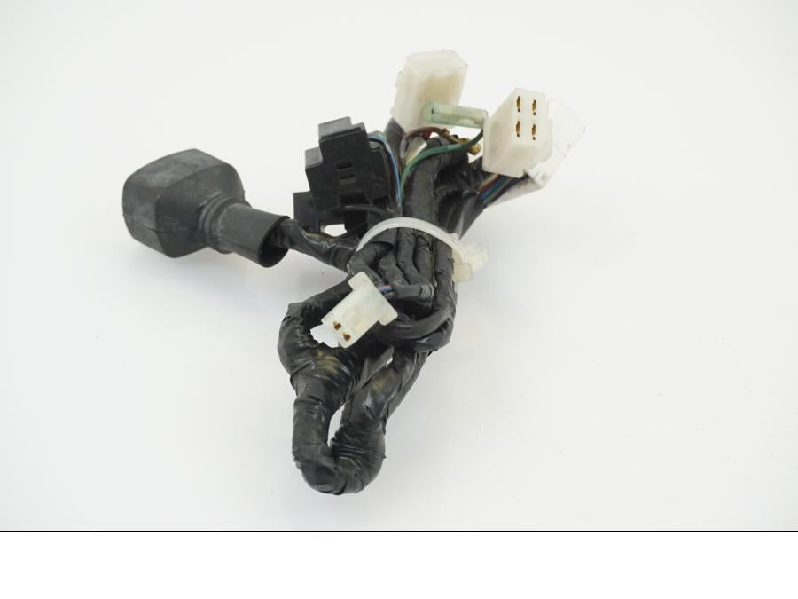 Vänster sida på Kablage från en Yamaha YZF R6 -2000 motorcykel.