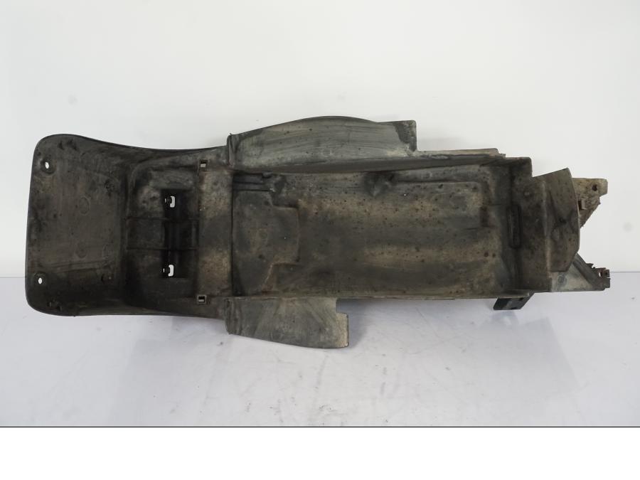 Extrabild2 på Undertail från en Honda VFR 750 -1994 motorcykel.