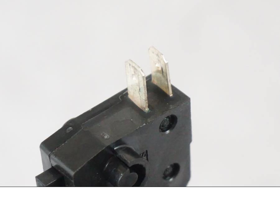 Höger sida på Bromsljuskontakt från en Kawasaki ZX-6R -2011 motorcykel.