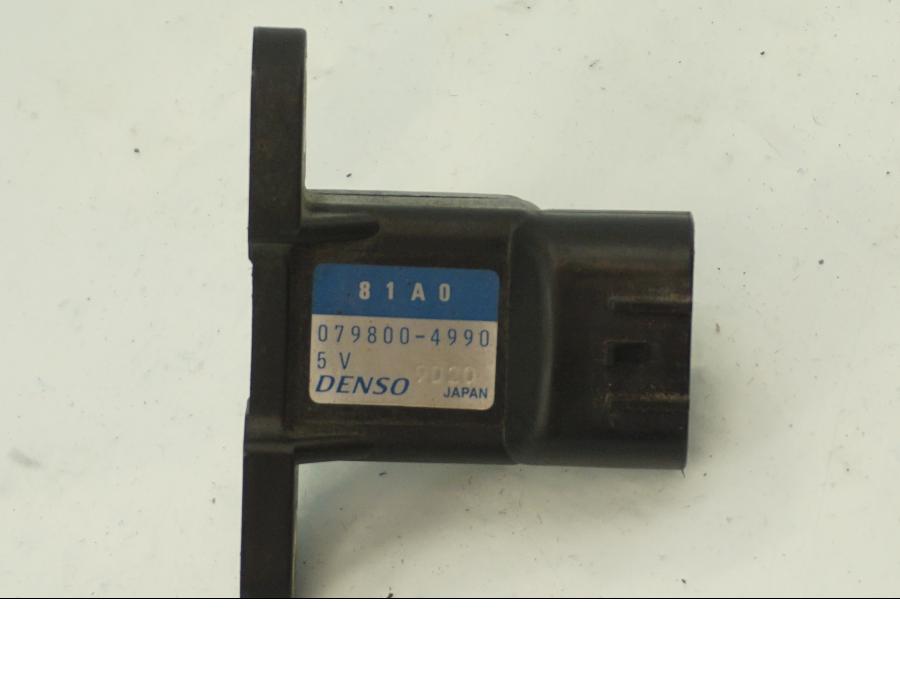 Baksidan på Mapsensor från en Suzuki GSX 1300 R -2003 motorcykel.