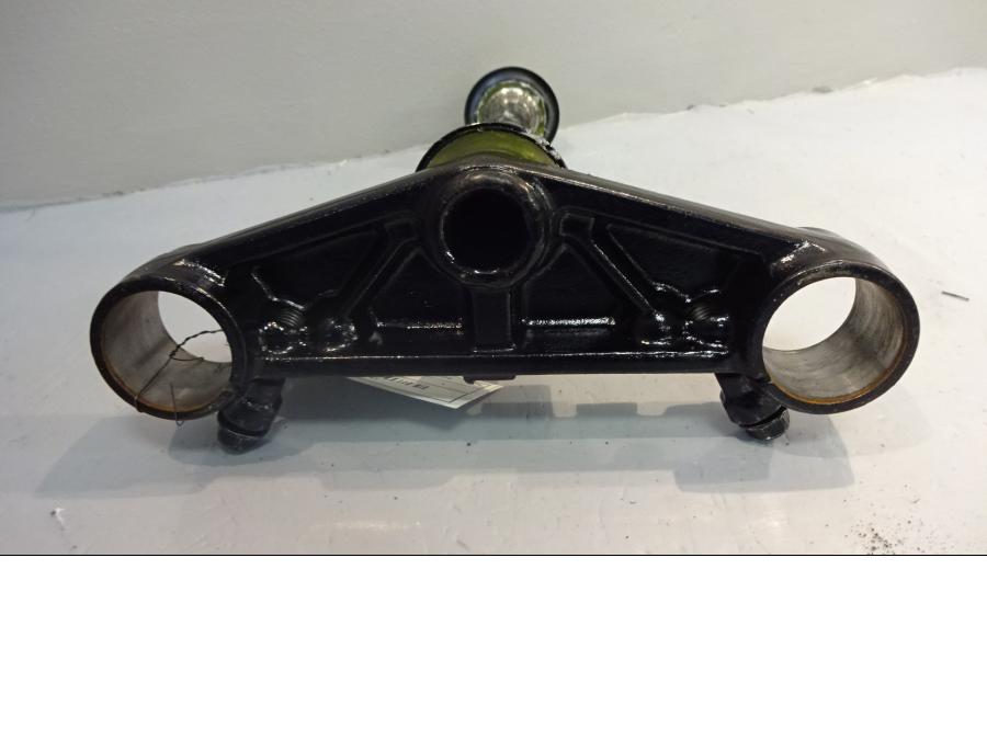 Höger sida på Gaffelkrona från en Honda NC 750 S -2017 motorcykel.