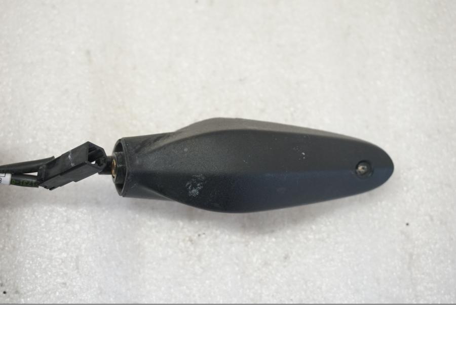 VÀnster sida pÄ Blinkers frÄn en Ducati Monster 796 -2013 motorcykel.