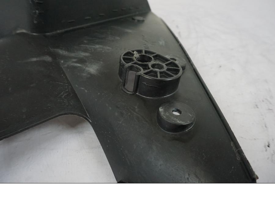 Extrabild3 på Innerskärm från en Honda CBR 900 RR -2003 motorcykel.