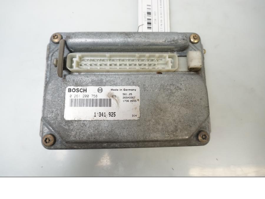 Baksidan på CDI / ECU från en BMW R 1100 R -1995 motorcykel.