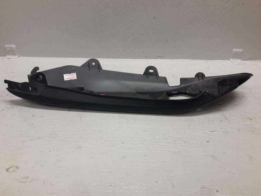 Baksidan på Bakvinge från en Kawasaki ER-6N -2015 motorcykel.