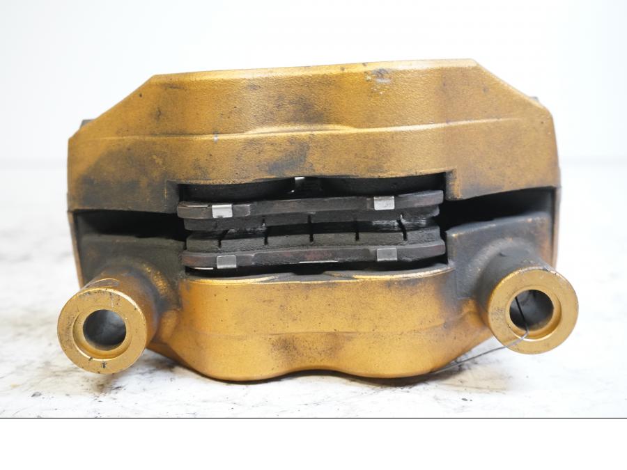 Höger sida på Bromsok från en Triumph Daytona 675 -2006 motorcykel.