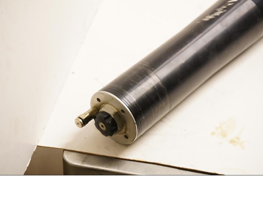 Snett nerifrån på Gaffelben från en KTM 250 EXC-F -2008 motorcykel.