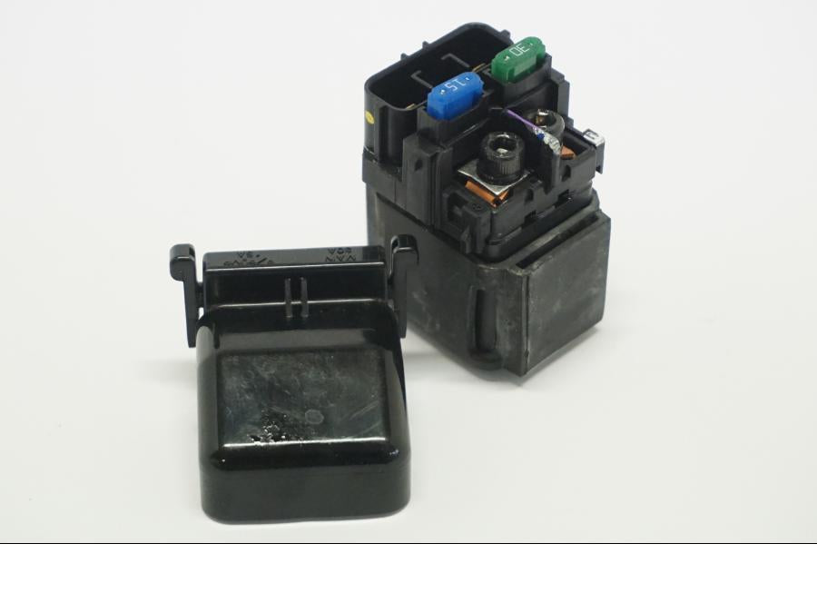 Framsidan på Startrelä från en Kawasaki Z 900 -2019 motorcykel.