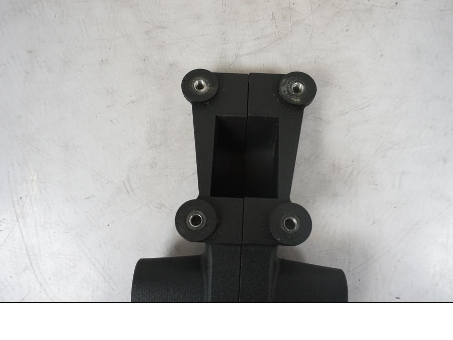 Extrabild1 på Skylthållare från en KTM 1290 Super Duke R -2021 motorcykel.