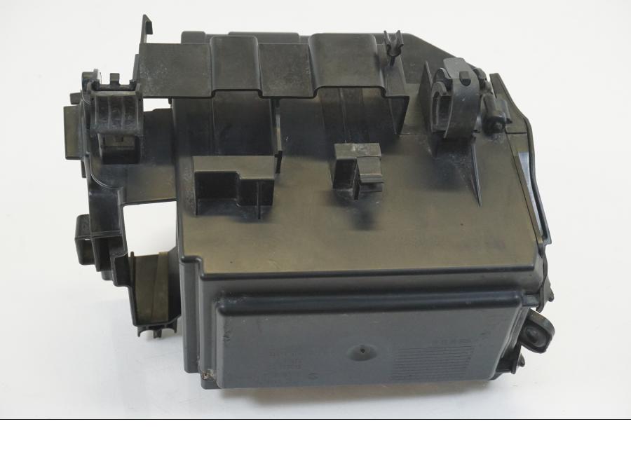 Snett uppifrån på Batterihållare från en BMW R 1200 GS -2018 motorcykel.