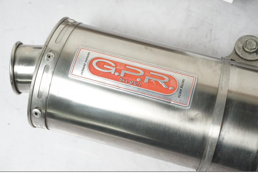 Vänster sida på Ljuddämpare Sport från en Suzuki DL 1000 -2003 motorcykel.