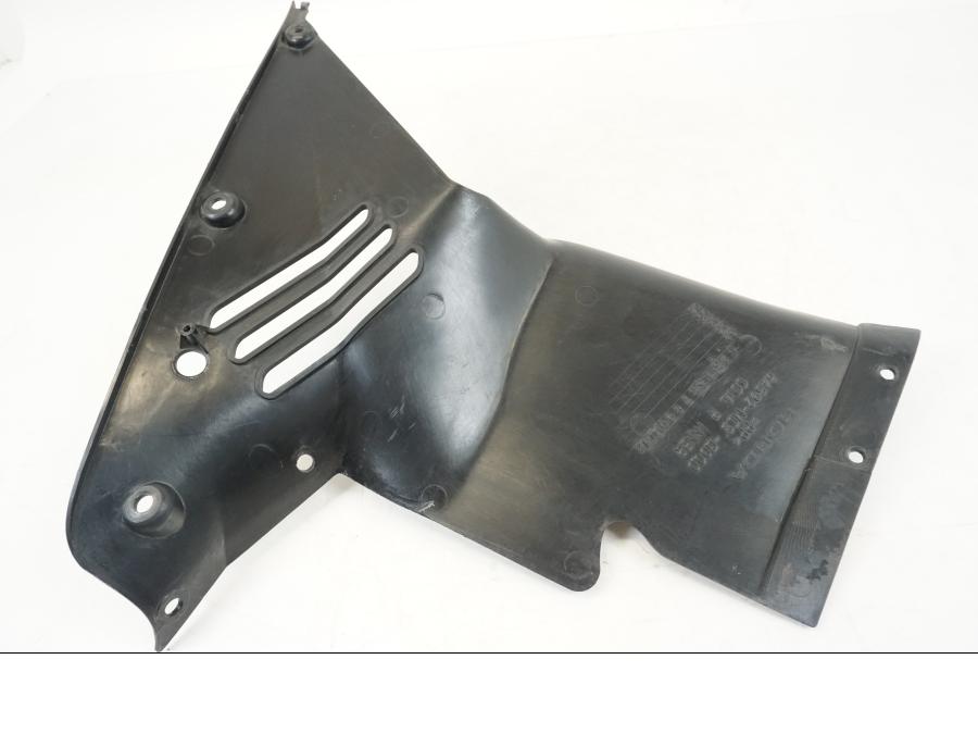 Höger sida på Innerpanel från en Honda ST 1300 -2002 motorcykel.