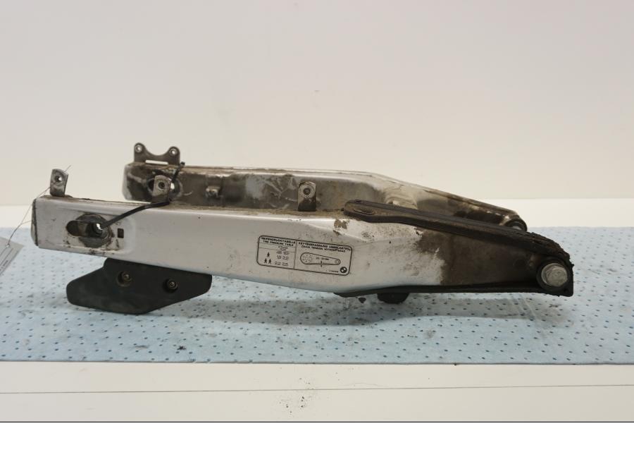 Baksidan på Sving från en BMW F 650 ST -1999 motorcykel.