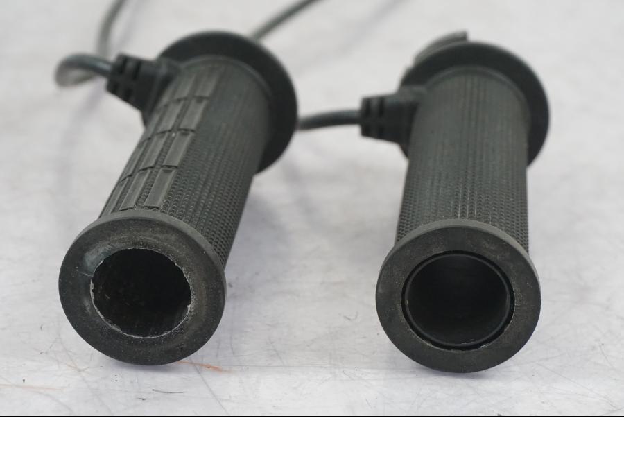 Extrabild3 på Värmehandtag från en Yamaha MT-09 -2016 motorcykel.