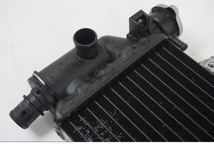 Extrabild2 på Vattenkyl från en BMW F 650 CS -2002 motorcykel.