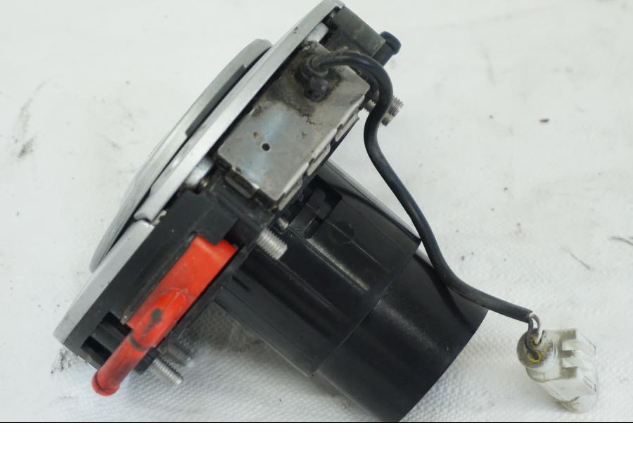 Höger sida på Tanklock från en BMW K 1600 -2015 motorcykel.
