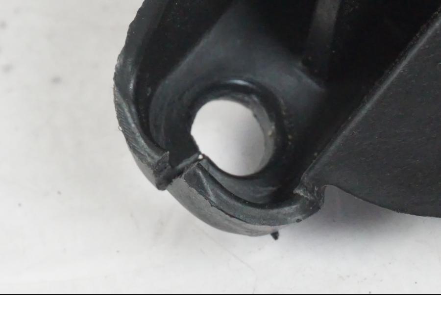 Extrabild5 på Batterihållare från en KTM 1290 Super Duke R -2022 motorcykel.