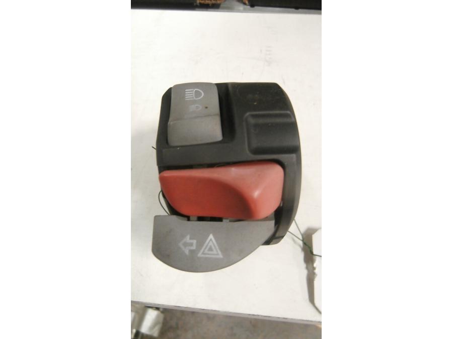 Baksidan på Styrelreglage från en BMW R 1200 R -2007 motorcykel.