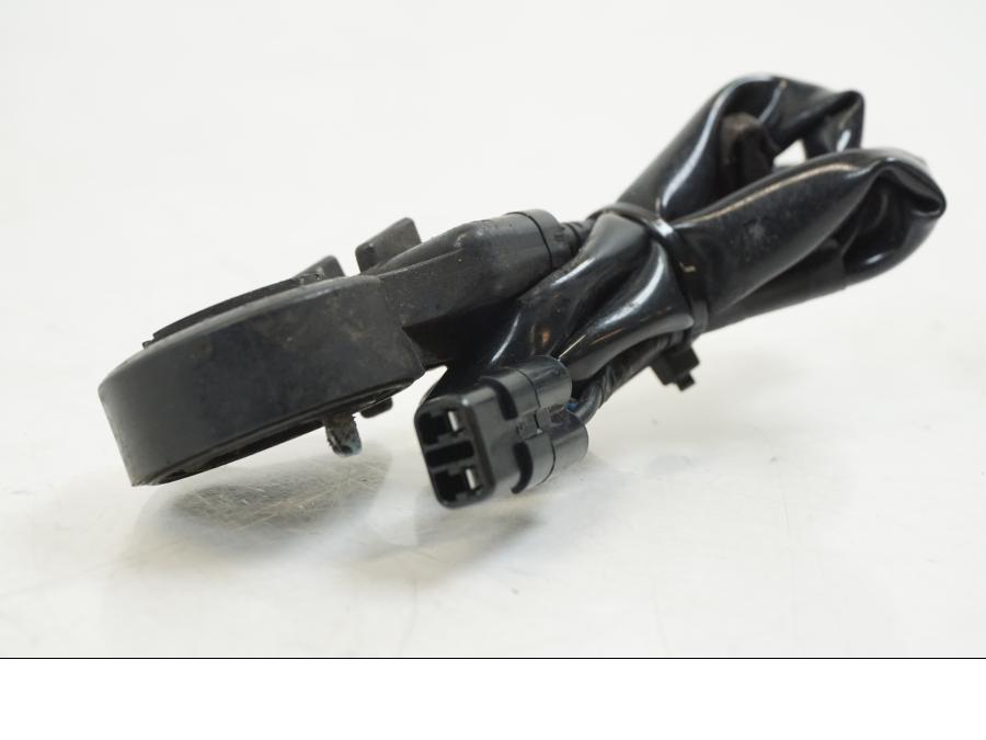 Vänster sida på Sidostödsbrytare från en Honda CB 650 F Hornet -2017 motorcykel.