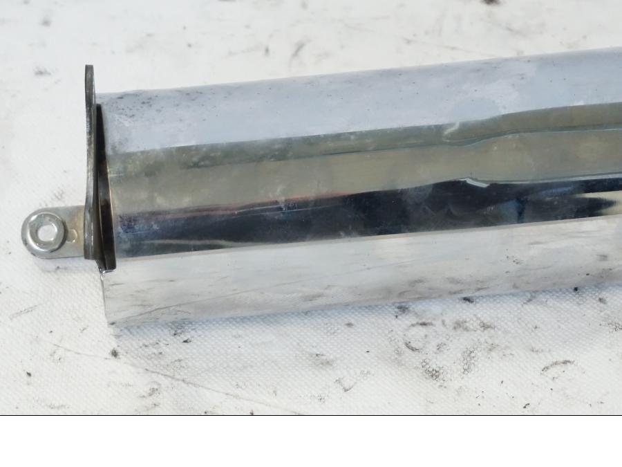 Snett uppifrån på Gaffelbensskydd från en Kawasaki VN 1500 -1996 motorcykel.