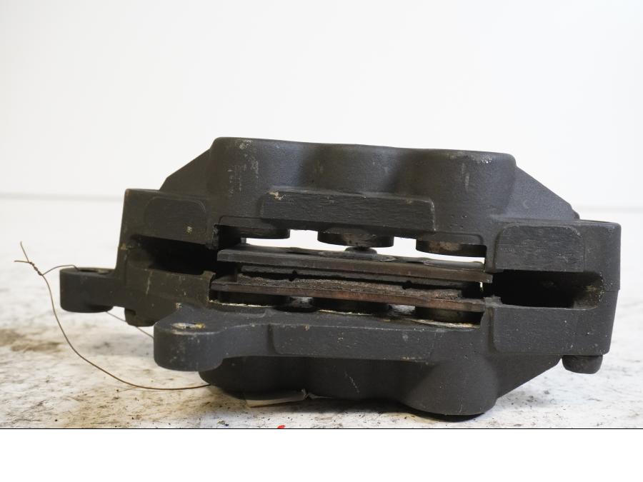 Höger sida på Bromsok från en Suzuki GSX-R 750 -1997 motorcykel.