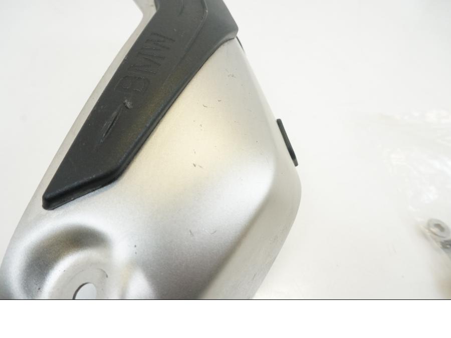 Höger sida på Motorskyddskåpa från en BMW R 1200 GS -2010 motorcykel.