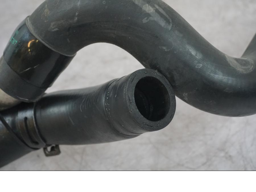 Extrabild2 på Vattenkyl Slang Set från en Buell 1125 R -2008 motorcykel.