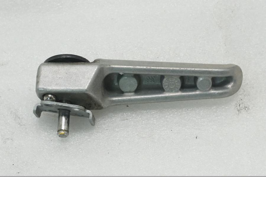 Baksidan på Fotpinne från en Kawasaki Z 400 -2020 motorcykel.