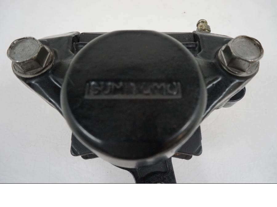 Vänster sida på Bromshuvudcylinder från en Yamaha XVS 1100 -2003 motorcykel.