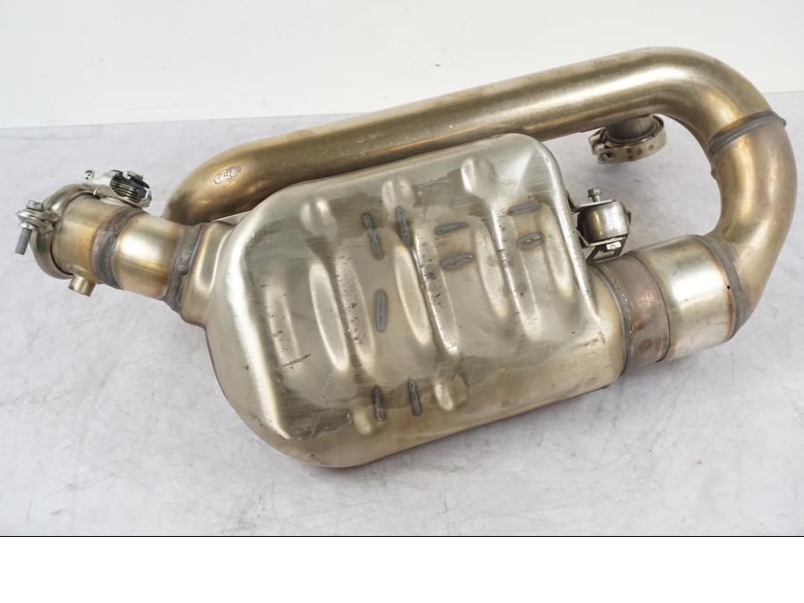 Extrabild6 på Mellanburk från en KTM 1290 Super Duke R -2022 motorcykel.