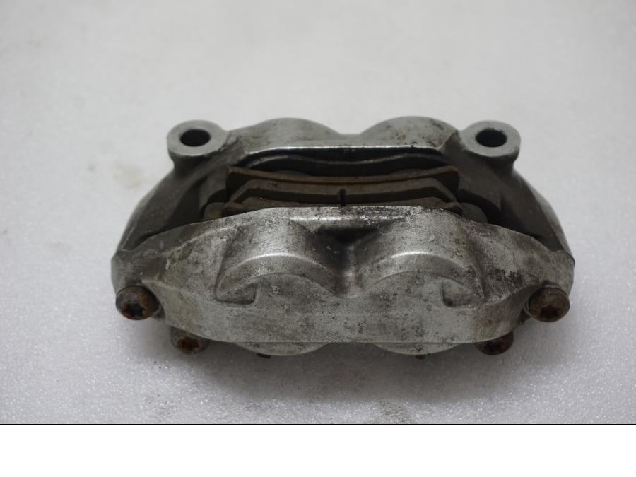 Snett uppifrån på Bromsok från en Ducati Monster 696 -2010 motorcykel.