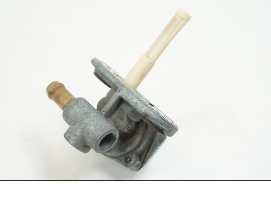 Vänster sida på Bensinkran från en Yamaha YZF 1000 R1 -2001 motorcykel.