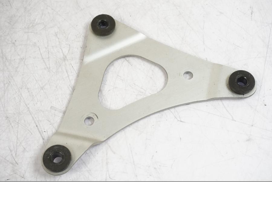 Baksidan på Likriktare från en Suzuki GSX 1300 RX -1999 motorcykel.