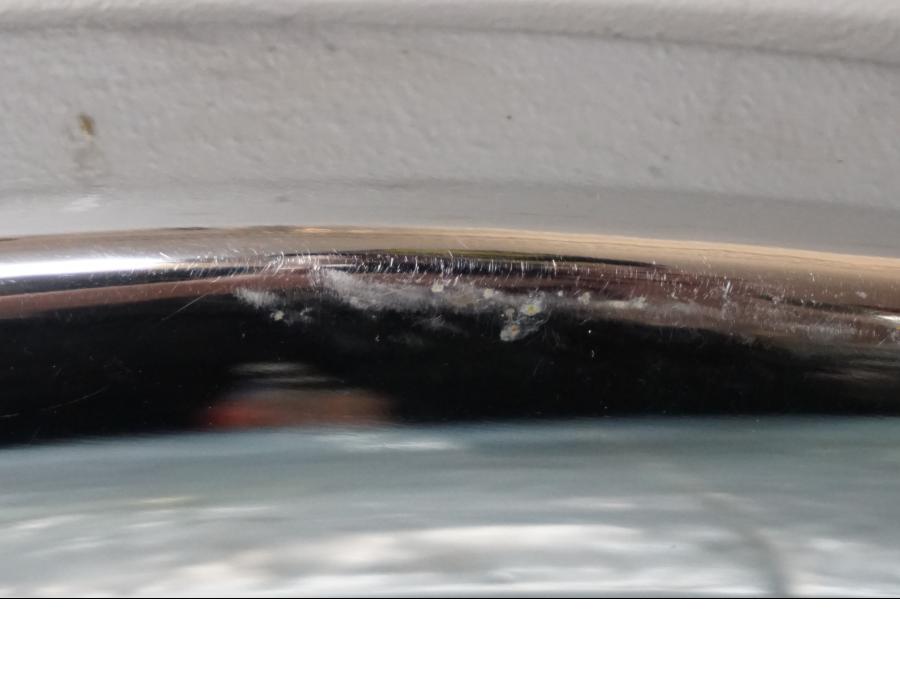 Snett uppifrån på Bakskärmstag från en Suzuki VL 800 -2001 motorcykel.